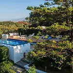 Cretan Castle Вилла *