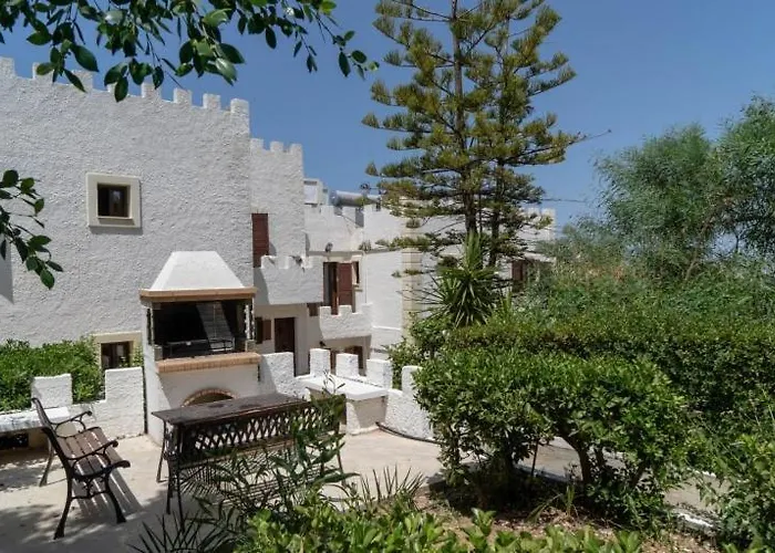 Cretan Castle * Chania (Crete)